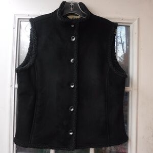 L.L. Bean Black Color Button Up Fleece Lined Vest